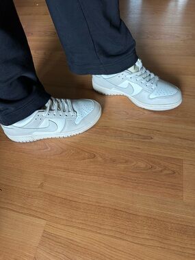 Nike Dunk Low “Light Bone”
